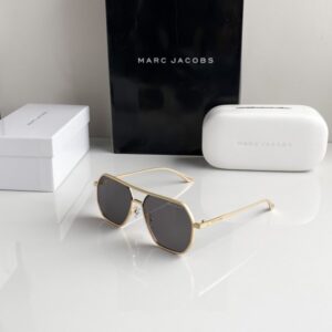 Marc Jacobs gold black 5022