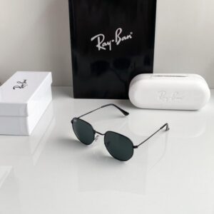 Rayban full black hexa 3548