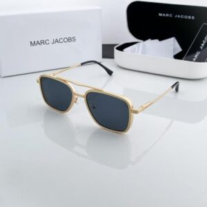 MARC JACOBS gold black 519