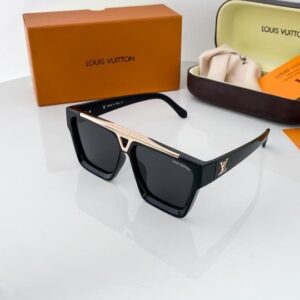 Louis Vuitton Gold Black 1502 Sunglasses