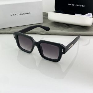 MARC JACOBS BLACK SHADED 37002